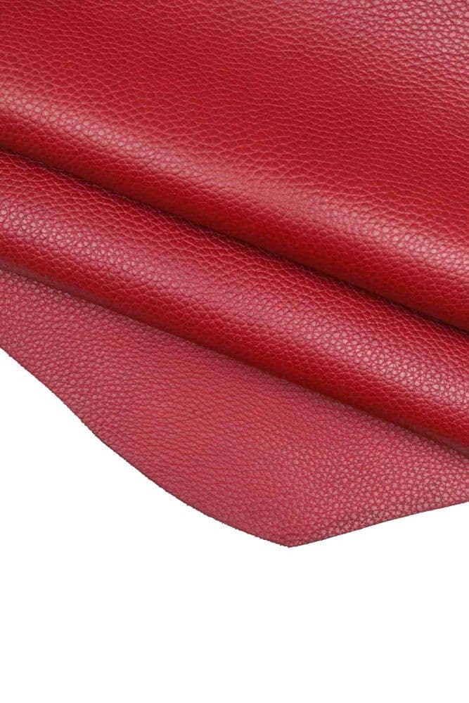 image-K0038VB | Segnalibro Cuore Made in Italy in Vera Pelle pieno fiore, grana dollaro - Colore Rosso - Dimensioni: cm 6 x 5,5 x 0,5 - Confezione: Gift Box rigido fondo/coperchio