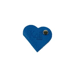 image-K0039OB | Avvolgicavo Cuore Made in Italy in Vera Pelle pieno fiore, grana dollaro - Colore Azzurro - Dimensioni: cm 5 x 8 x 0,5 - Confezione: Gift Box rigido fondo/coperchio