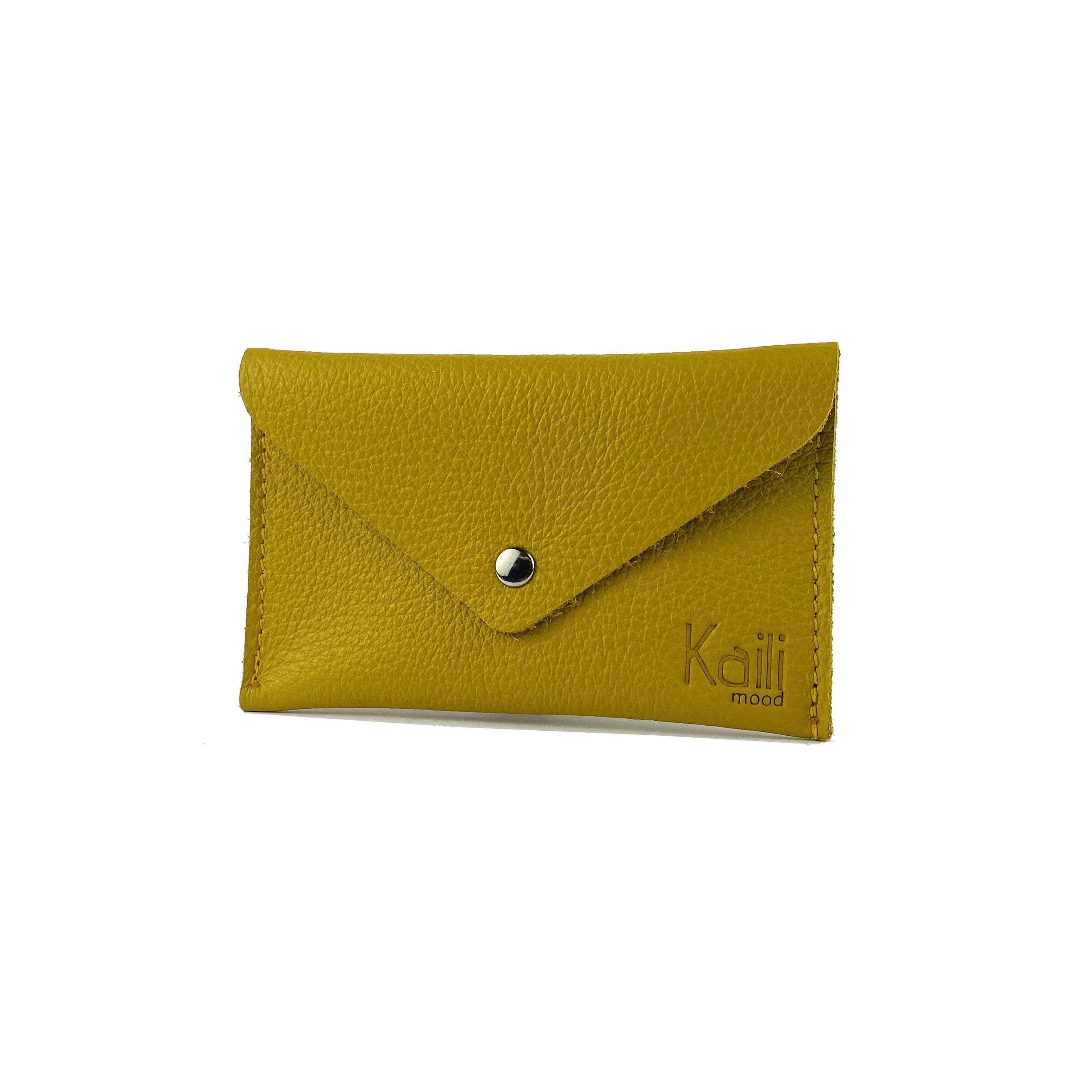 image-K0040RB | Bustina con pattina Made in Italy in Vera Pelle pieno fiore, grana dollaro - Colore Giallo - Dimensioni: cm 13 x 8 x 0,5 - Confezione: Gift Box rigido fondo/coperchio