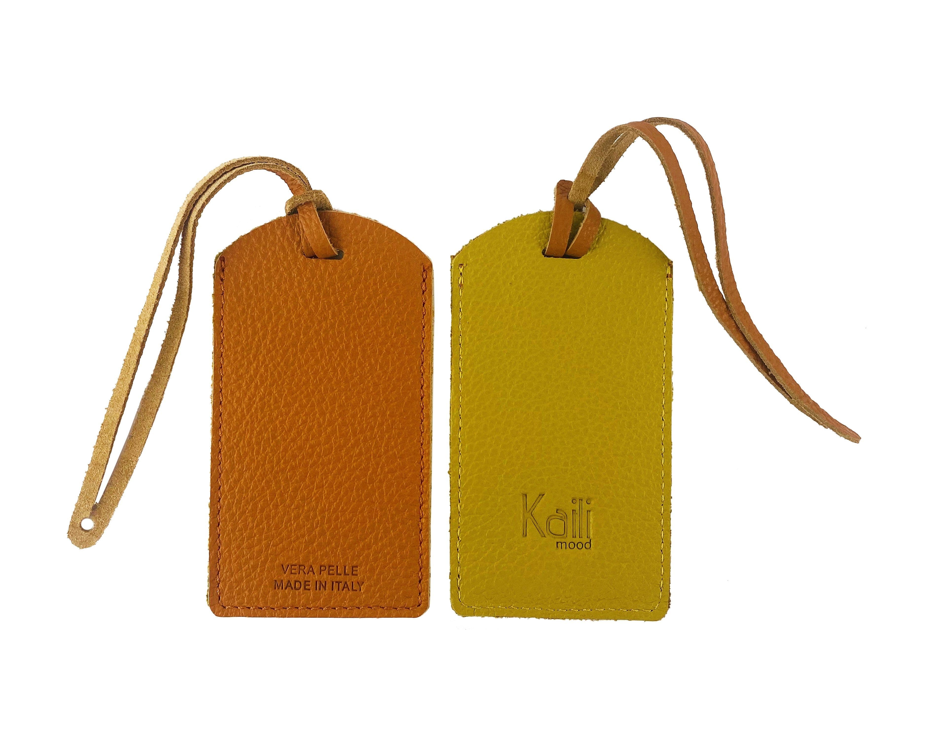 image-K0041LRB | Targhetta bagaglio Bicolore Made in Italy in Vera Pelle pieno fiore, grana dollaro - Colore Arancione/Giallo - Dimensioni: cm 6,5 x 12 - Confezione: Gift Box rigido fondo/coperchio