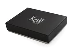 image-K0041LRB | Targhetta bagaglio Bicolore Made in Italy in Vera Pelle pieno fiore, grana dollaro - Colore Arancione/Giallo - Dimensioni: cm 6,5 x 12 - Confezione: Gift Box rigido fondo/coperchio