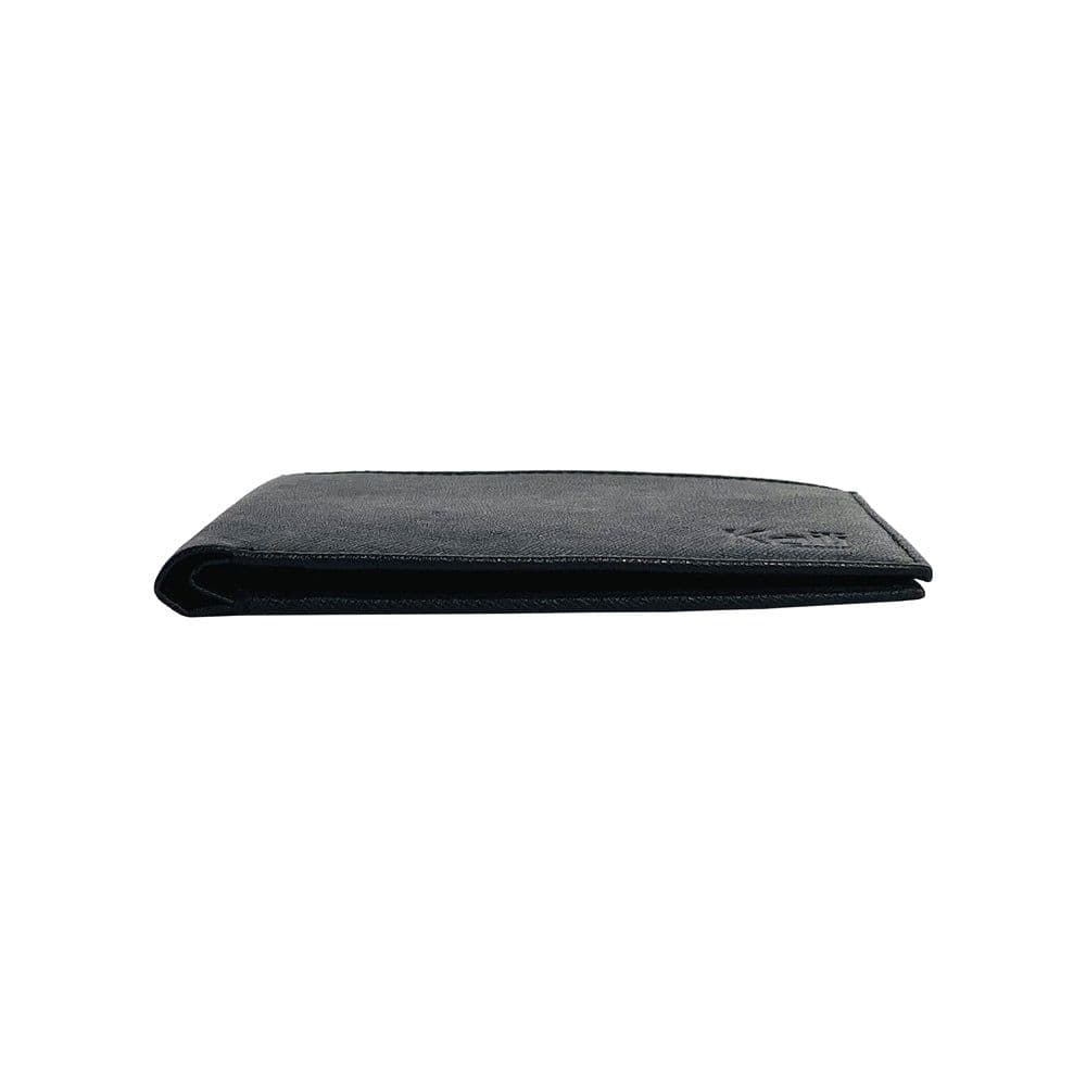 image-K10812AB | Portafogli Uomo in Saffiano Vera Pelle. Colore Nero. 8 slots per le carte di credito. Dimensioni da chiuso: cm 12,5 x 9,5 x 1. Confezione: Gift Box rigido fondo/coperchio