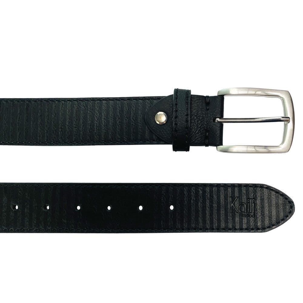 image-K4009AB | Cintura Uomo Allover in Fodera Pelle Finitura in Pu. Colore Nero. Dimensioni: cm 125 x 3,8 x 0,5 (giro vita cm 110). Confezione: Gift Box rigido fondo/coperchio