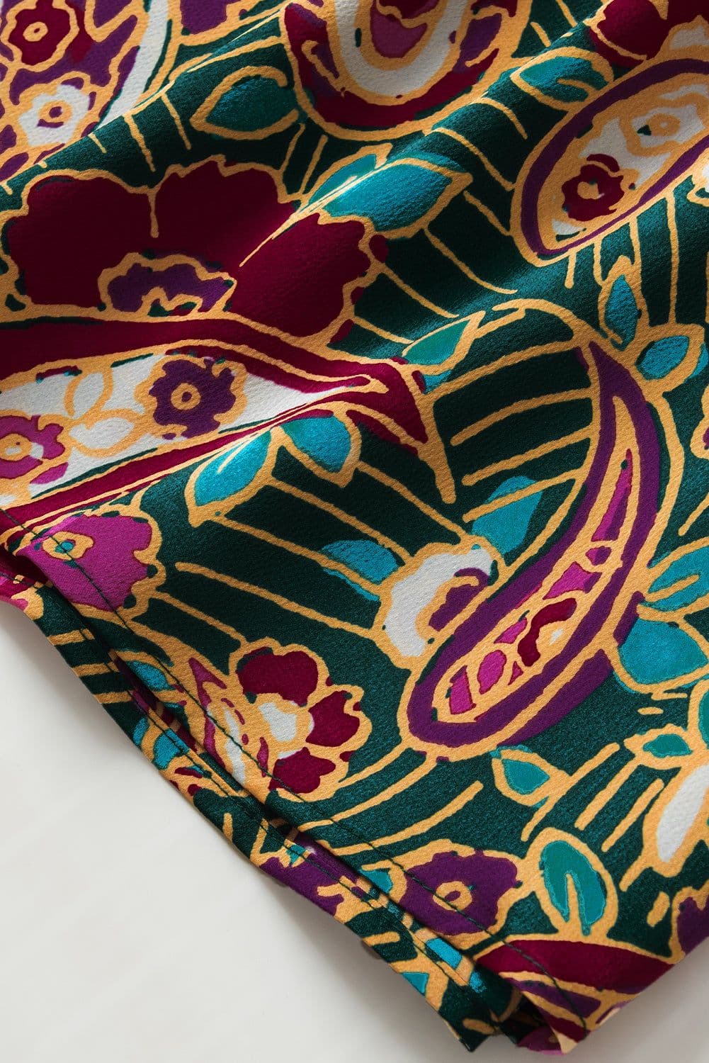 image-Green V Neck Short Bubble Sleeve Paisley Blouse
