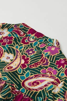 image-Green V Neck Short Bubble Sleeve Paisley Blouse