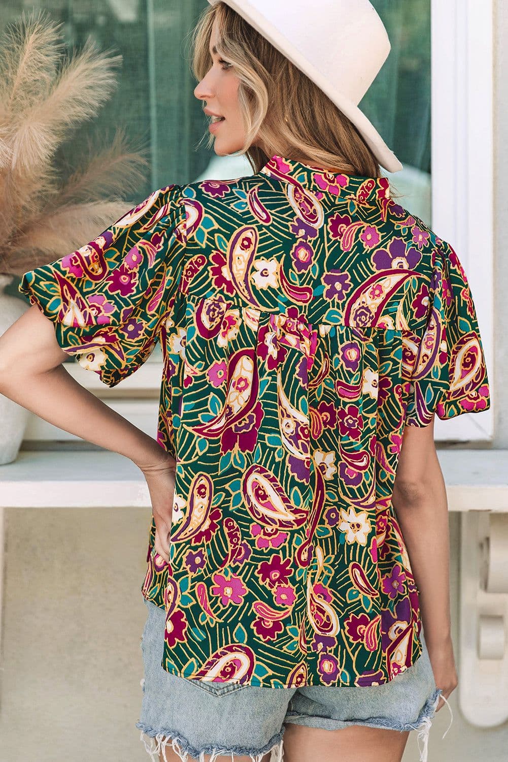 image-Green V Neck Short Bubble Sleeve Paisley Blouse