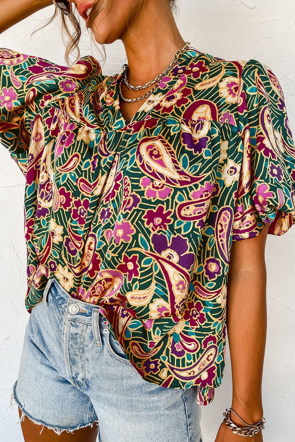 image-Green V Neck Short Bubble Sleeve Paisley Blouse