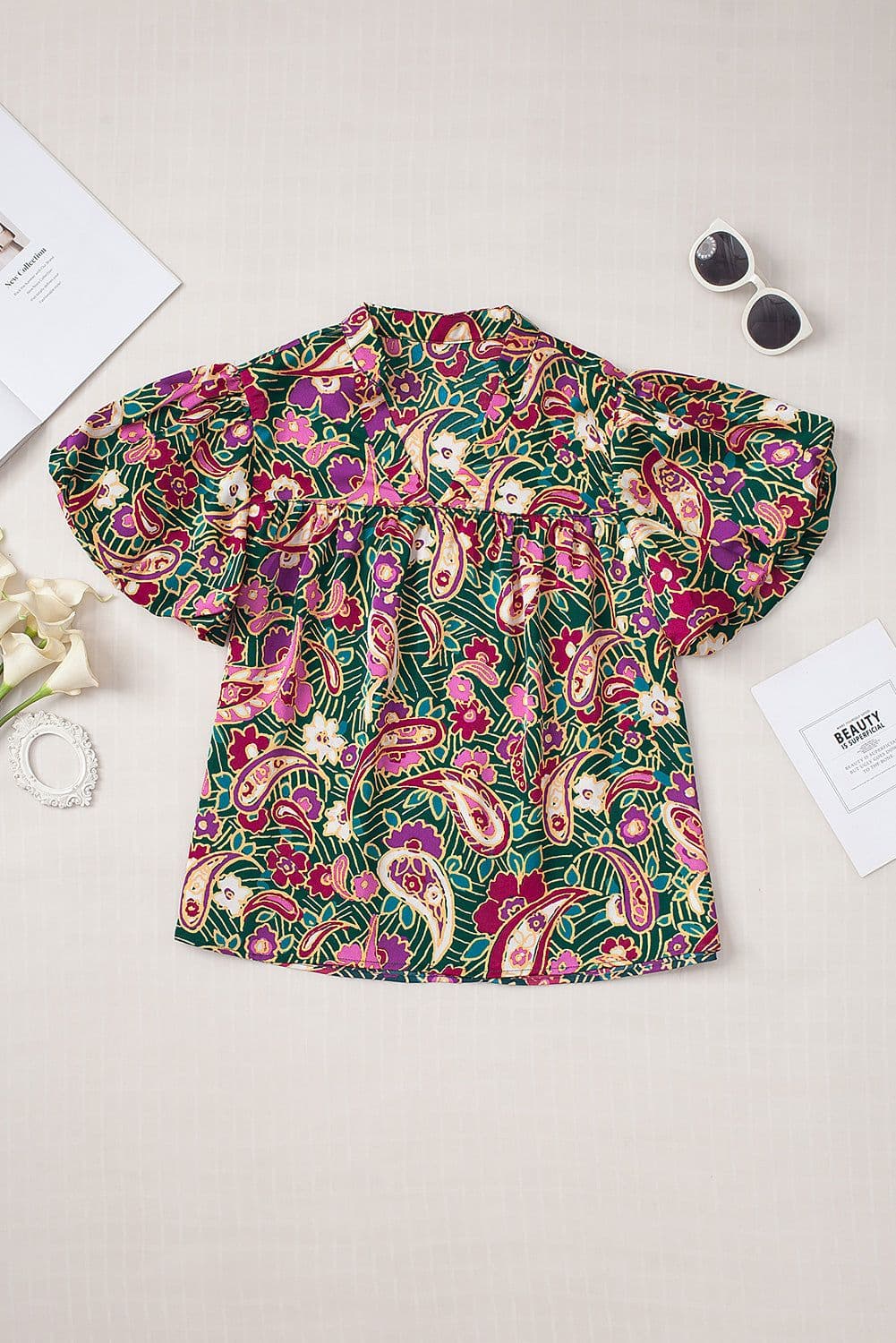 image-Green V Neck Short Bubble Sleeve Paisley Blouse