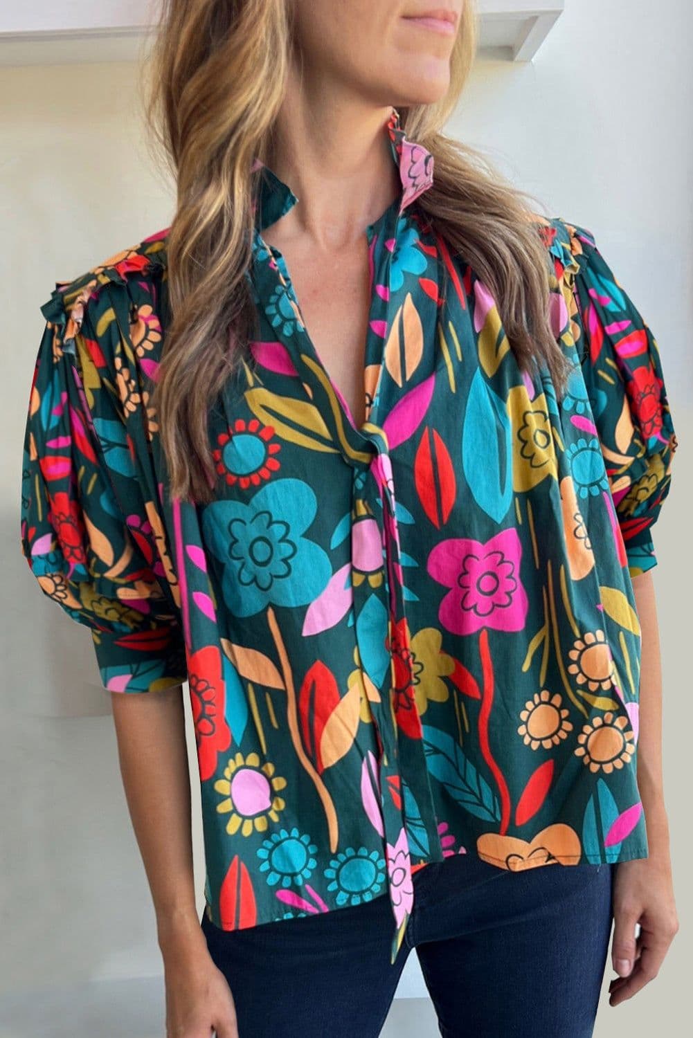 image-Green Floral Print Puff Sleeve Tied V Neck Blouse