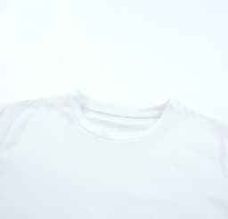 image-White Solid Color Crew Neck Tee