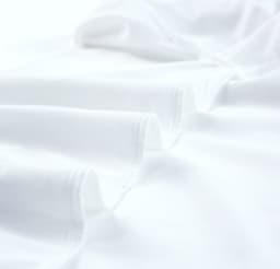 image-White Solid Color Crew Neck Tee