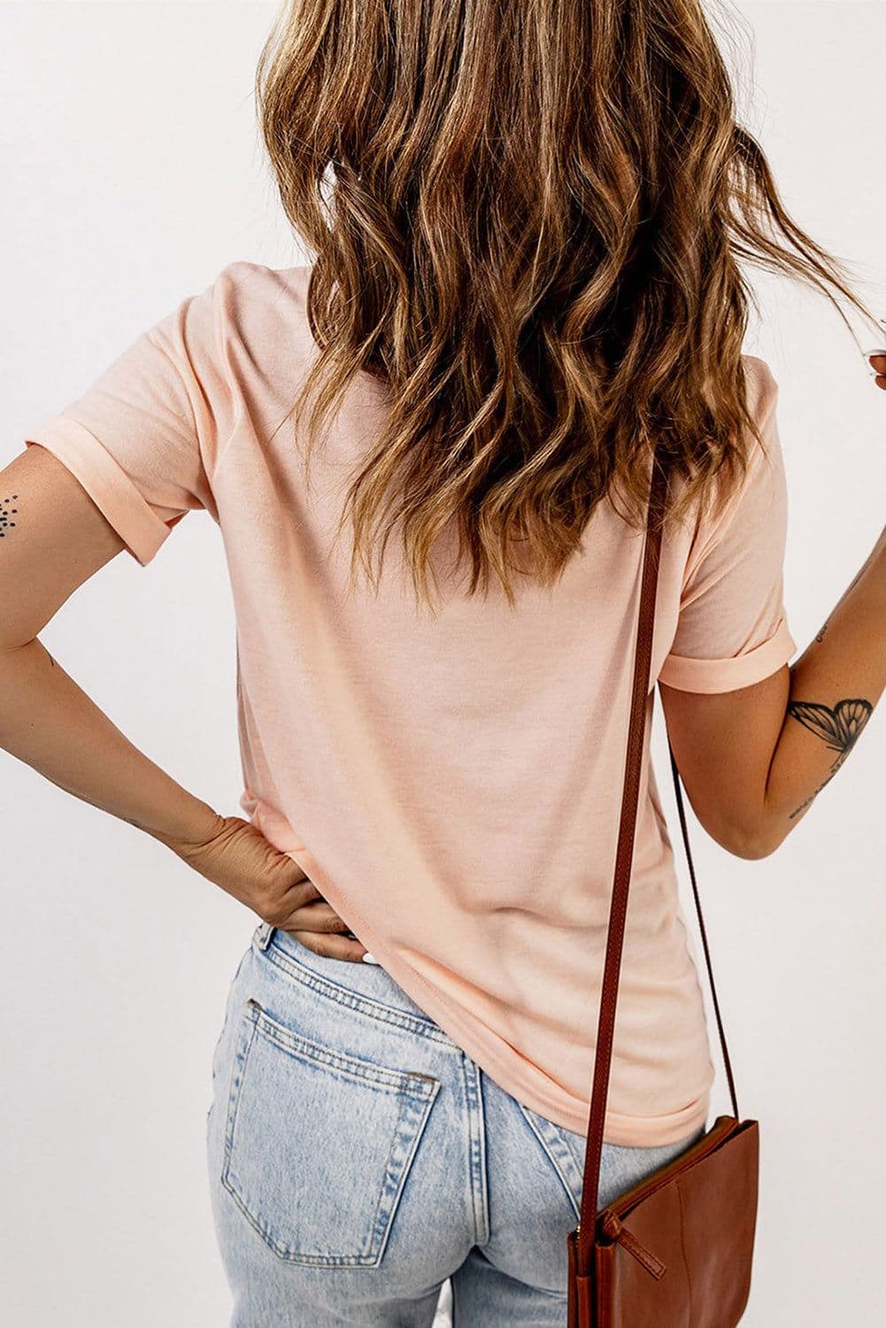 image-White Solid Color Crew Neck Tee