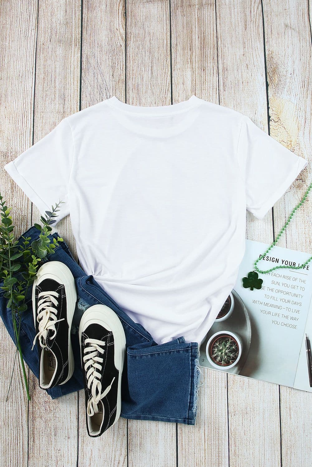 image-White Solid Color Crew Neck Tee
