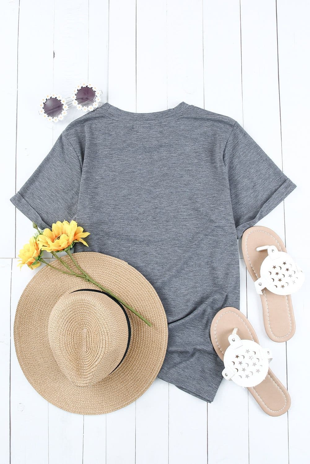 image-White Solid Color Crew Neck Tee