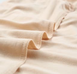 image-White Solid Color Crew Neck Tee