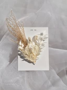 image-Handmade Dried Flower Greeting Card | Love You Card