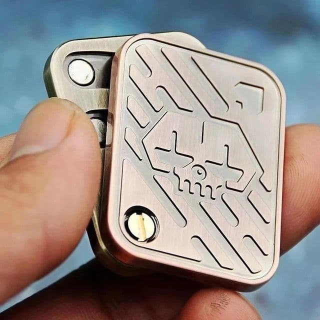 image-AHHLCLT Metal Skull Spin Toy - Stress Relief EDC Fidget for Adults