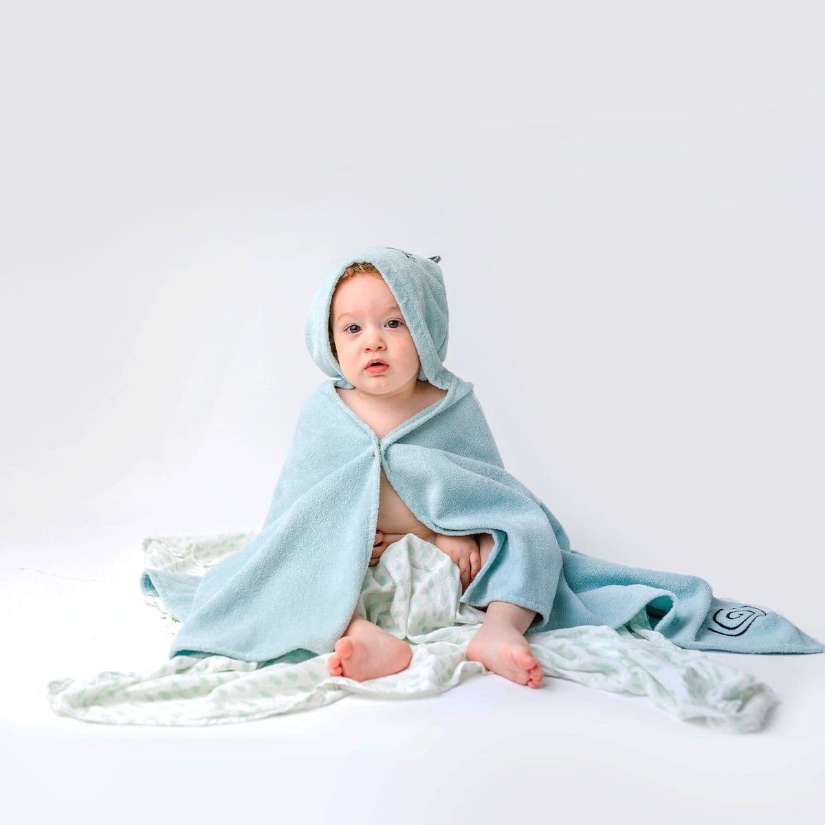 image-Milk&Moo Sangaloz Baby Kapuzenbadetuch aus Samt
