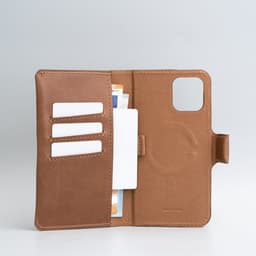 image-Leather iPhone folio wallet with Magsafe - The Minimalist 2.0 - SALE
