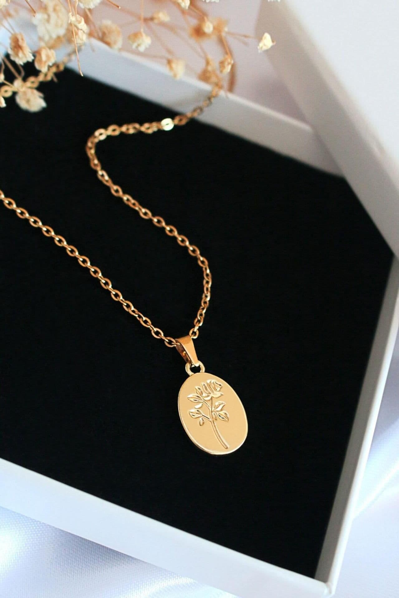 image-Bouquet de Roses 24K Floral Necklace