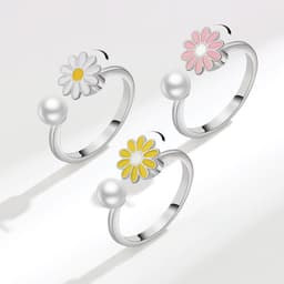 image-Golden Daisy Rotating Ring - Fashion Zircon Copper Jewelry