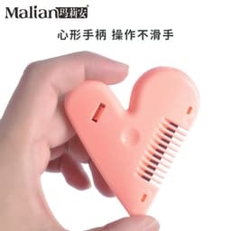 image-Marianne Red Heart-Shaped Hair Clippers - DIY Sharp Comb 22g Direct Sale