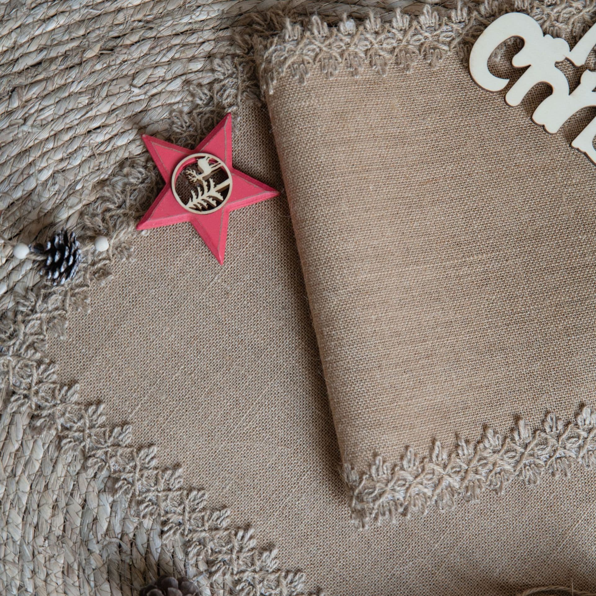 image-Yimanqiyun hemp rope placemat red tassel tableware mat woven color matching festival tassel bowl mat factory direct supply