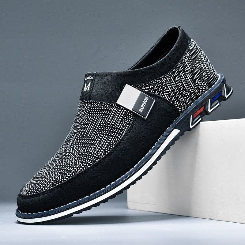 image-New Wenzhou Low-Top Casual Shoes, Black/White, Size 48 Men's Leather Flat Bottom