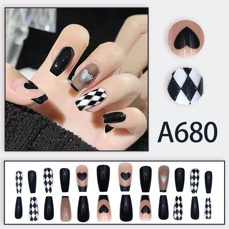 image-Autumn and winter gentle and pure desire simple style wearable manicure patches short, medium and long style white removable fake nail patches