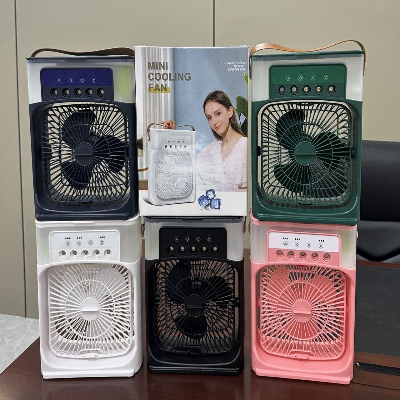 image-USB Desktop Fan - 5-Hole Spray Humidification Black