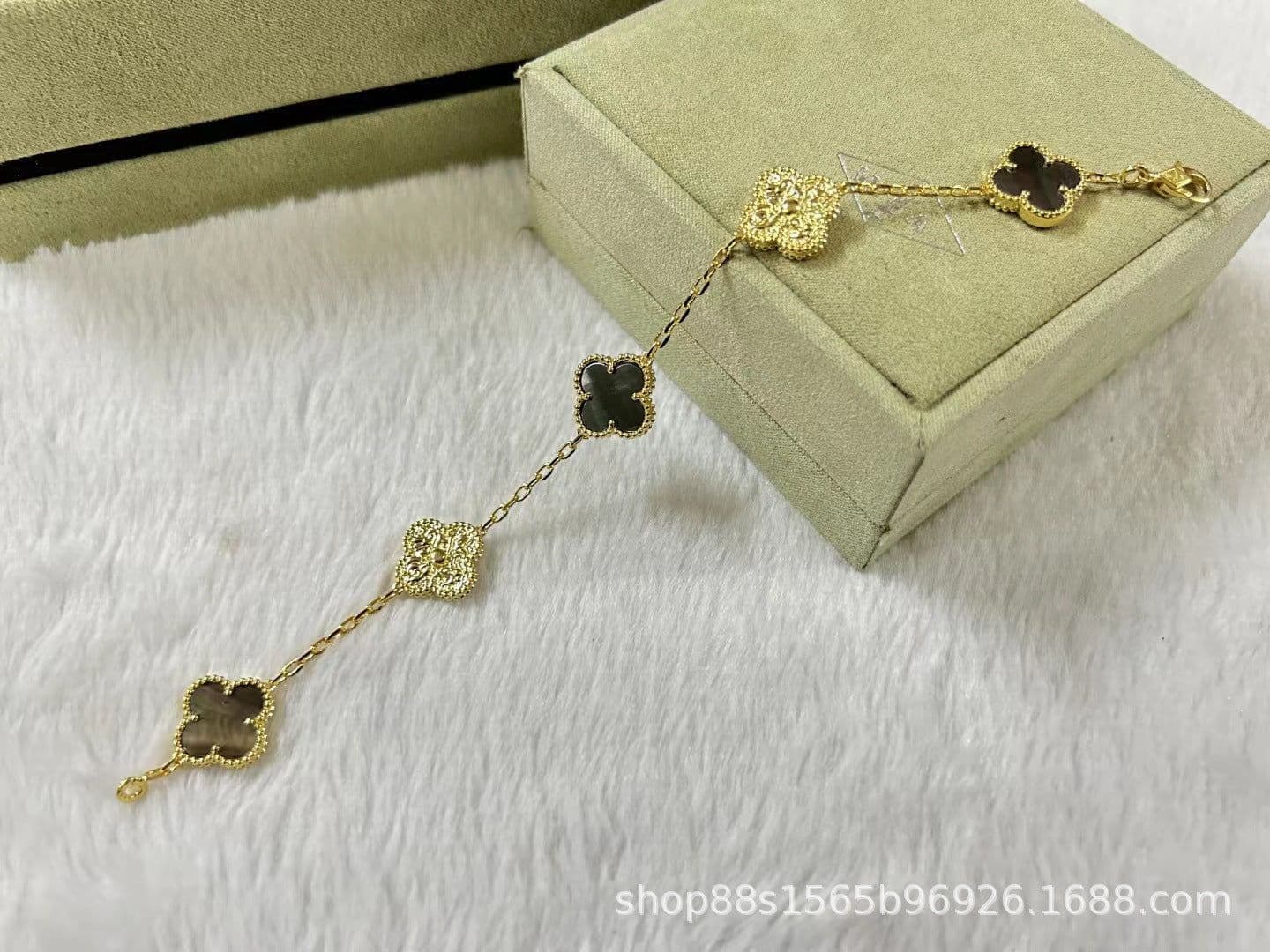 image-High-End Five-Flower Bracelet Rose Gold Clavicle Chain Thickened Electroplating Wholesale
