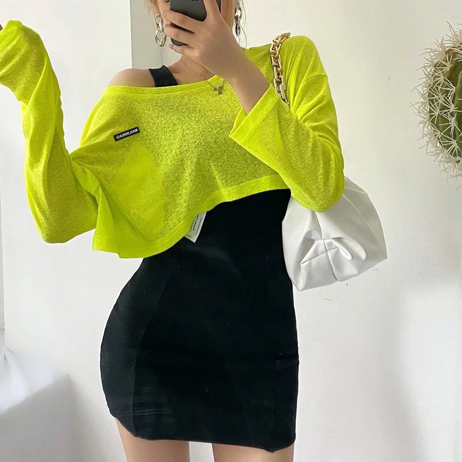 image-Women's Cropped T-Shirt - Long Sleeve Round Neck Loose Fit