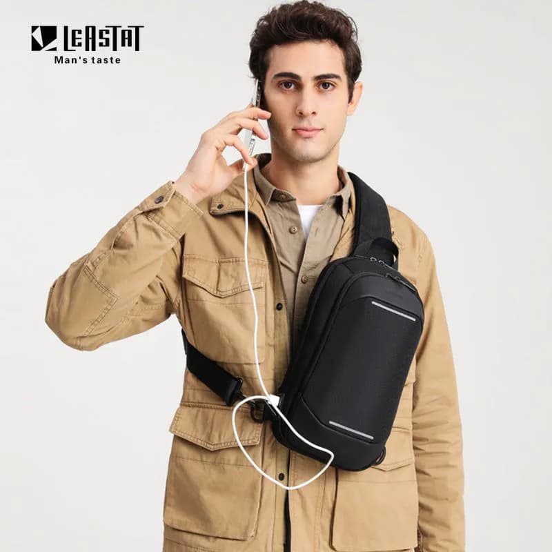 image-LEASTAT Chest Bag Men's USB Messenger - Camouflage