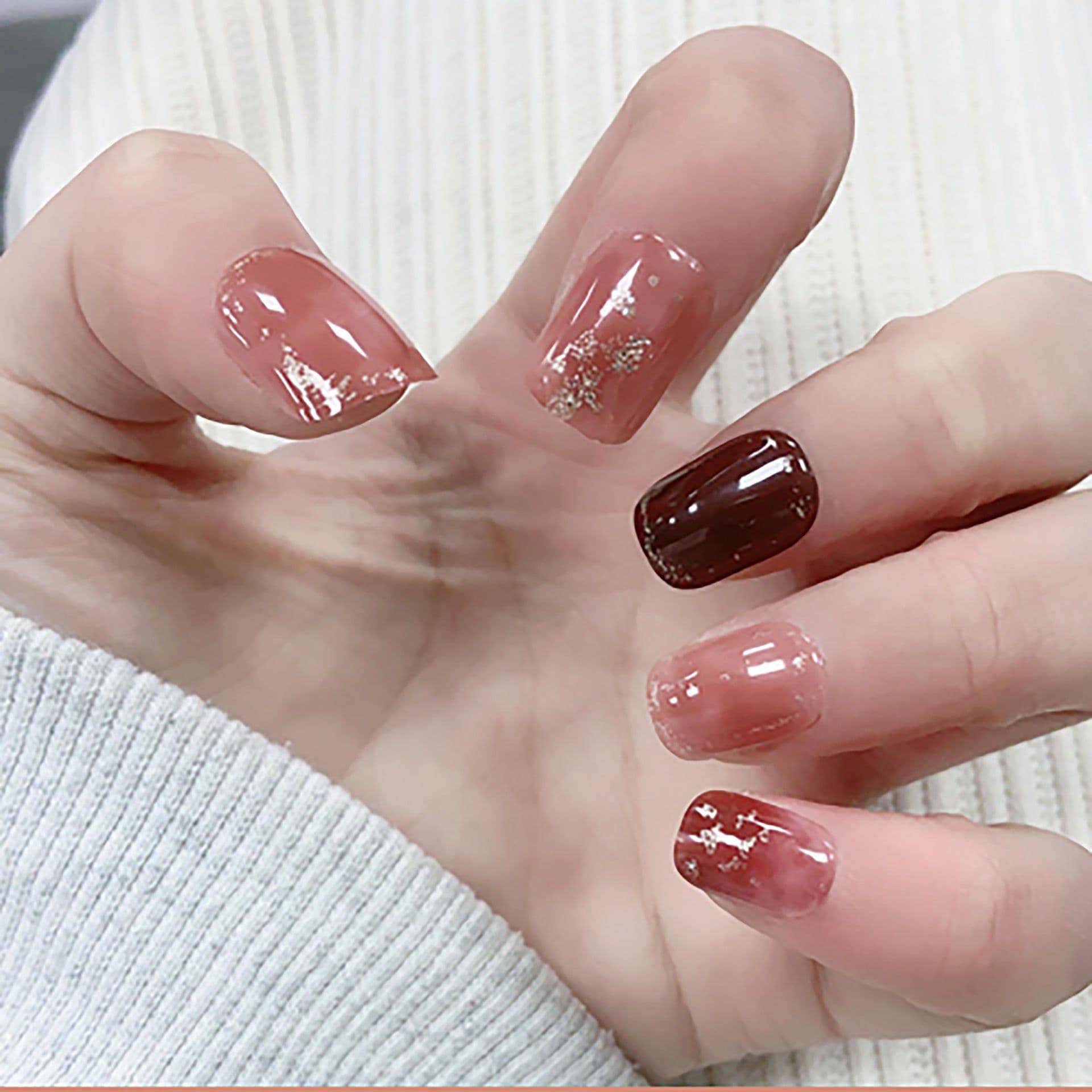 image-Autumn and winter gentle, sweet and pure desire INS style manicure wear nail polish girl whitening printed ice transparent fake nail polish