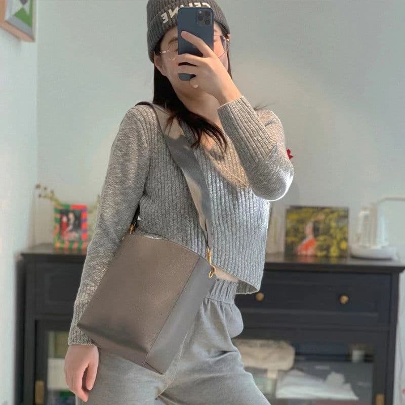 image-Genuine Leather Large Capacity Bucket Bag - Gray - Korean Style (65 characters)