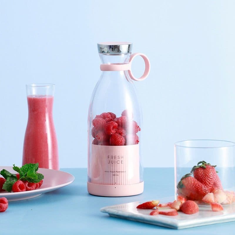 image-Portable USB Rechargeable Wireless Juicer Cup Handheld With Large Capacity