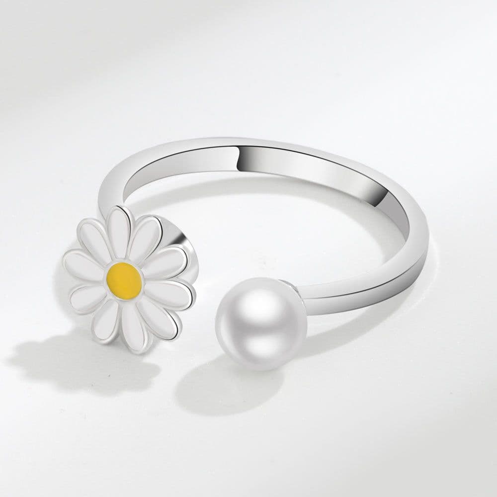 image-Golden Daisy Rotating Ring - Fashion Zircon Copper Jewelry
