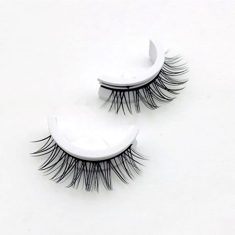 image-A Pair Self-Adhesive False Eyelashes - High-Grade Fiber