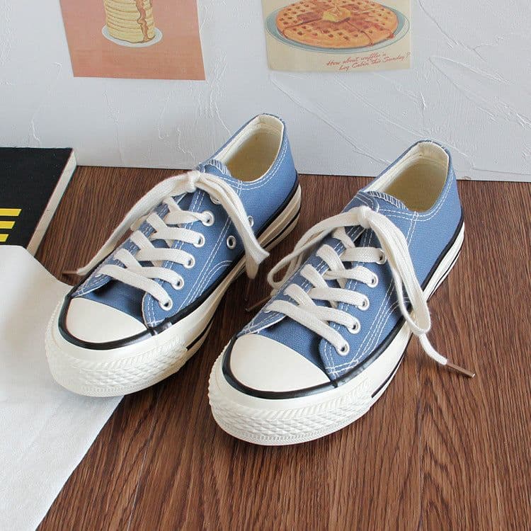 image-Triple vulcanization 1970s classic re-engraved low-cut color canvas shoes female students Korean version 2023 spring board shoes