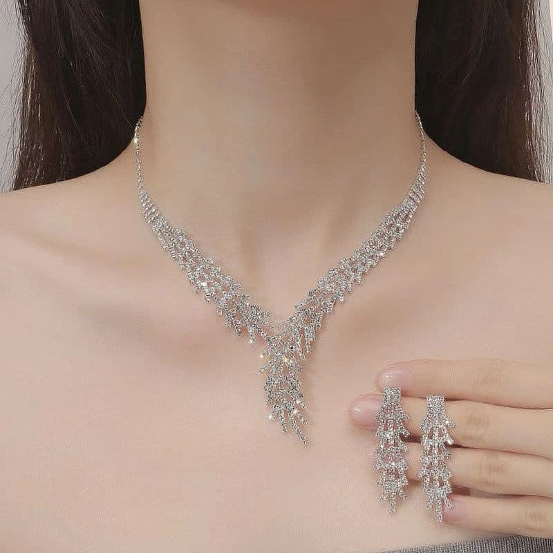 image-Rhinestone Claw Chain Necklace & Earrings Set - Fashion Accessories (64 characters)