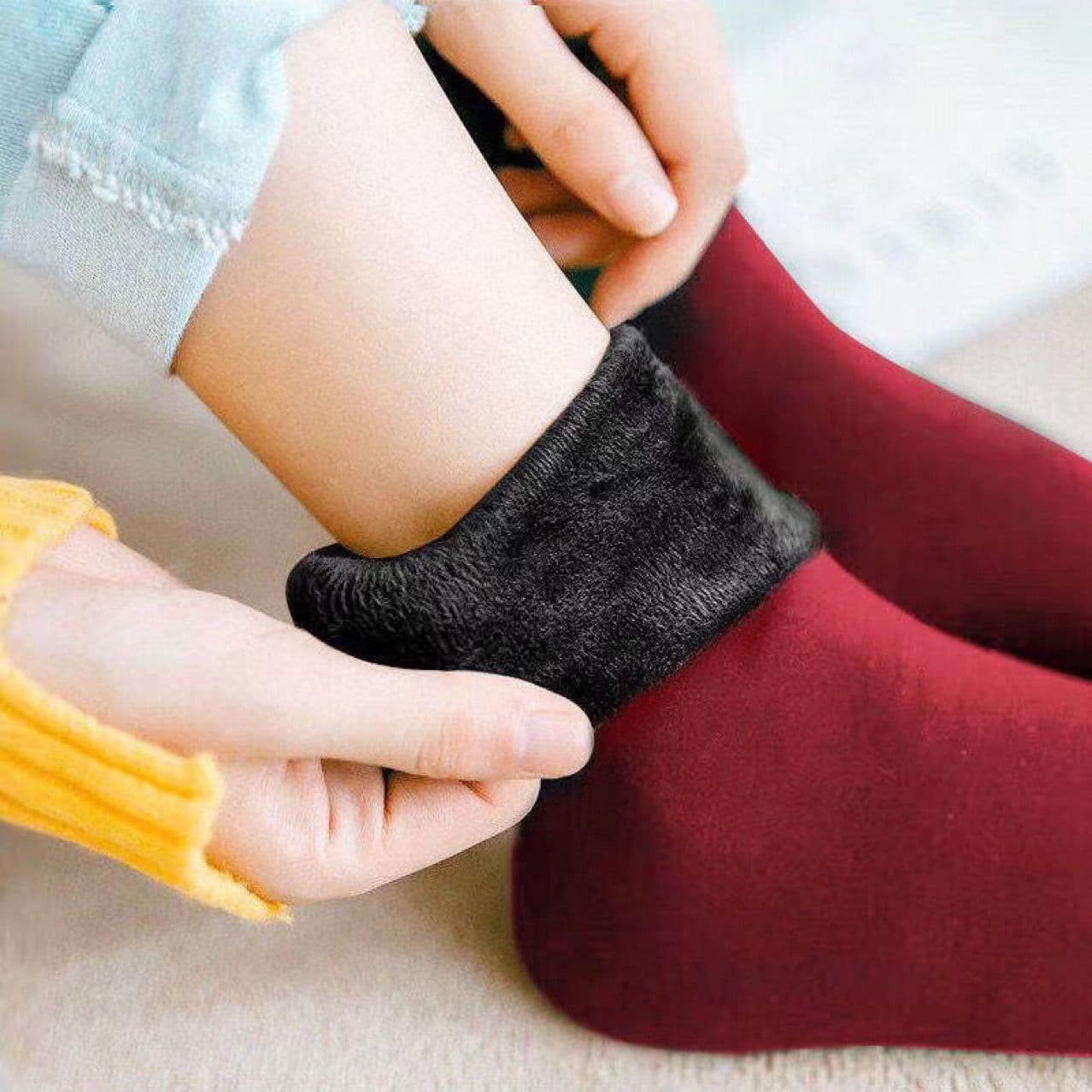 image-Thick Velvet Winter Socks, Men's & Women's Floor Socks, Dark Green, 70% Acrylic