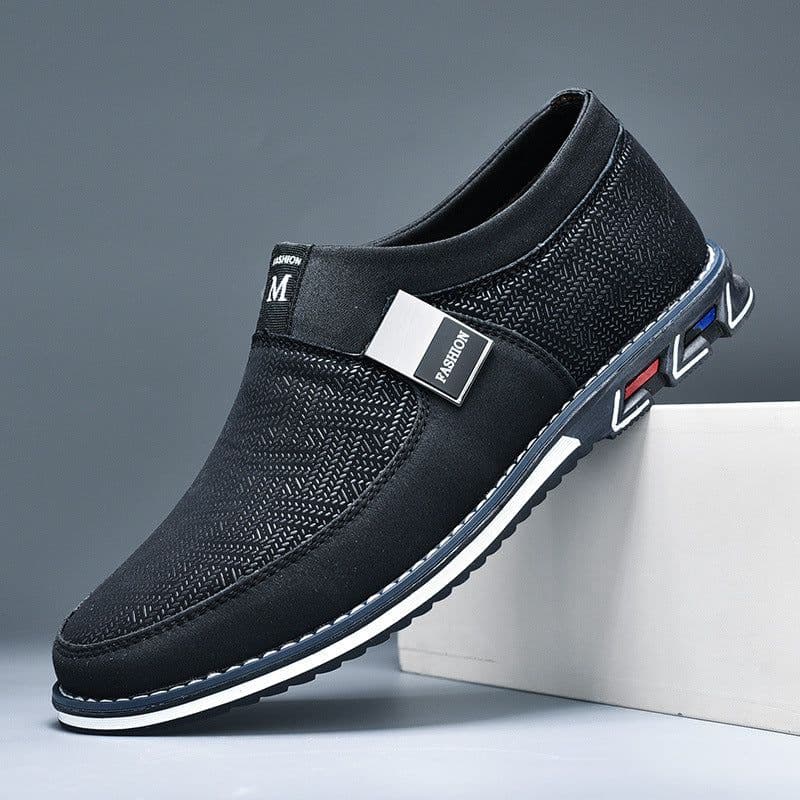 image-New Wenzhou Low-Top Casual Shoes, Black/White, Size 48 Men's Leather Flat Bottom