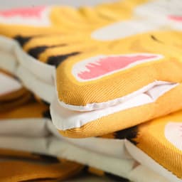 image-Cute Cat Paw Oven Mitts - Microwave Safe