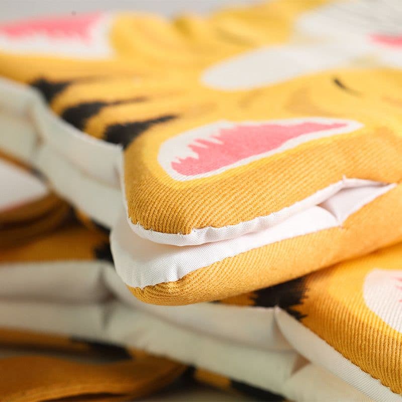image-Cute Cat Paw Oven Mitts - Microwave Safe