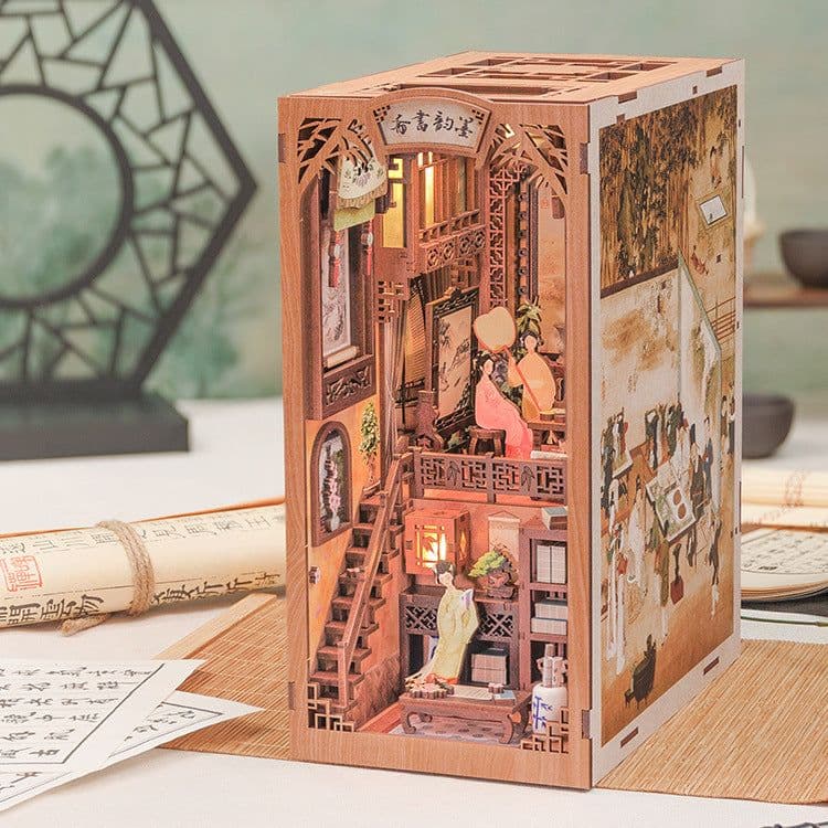 image-DIY Wooden 3D Bookend Toy - CuteBee Rose Model, 11cm x 18cm x 23cm