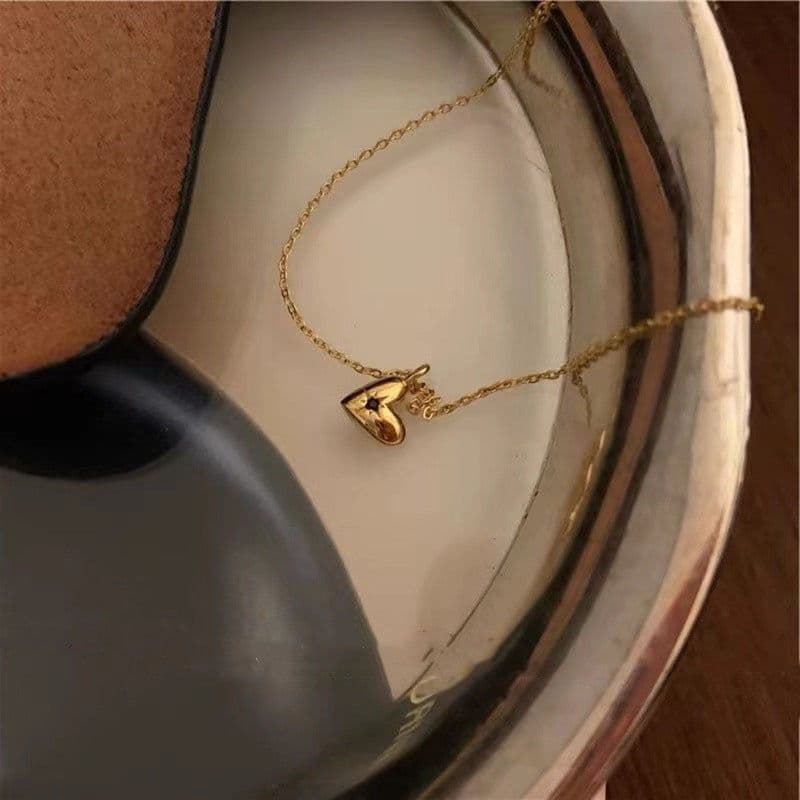 image-Ke Yi Heart Black Diamond Necklace - 41-50cm