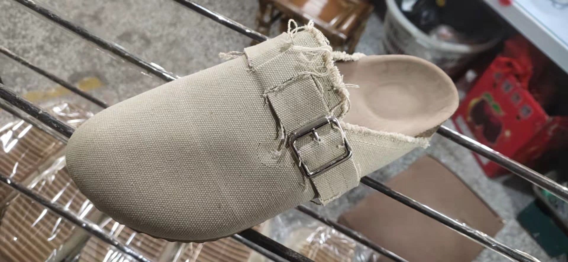 image-Foreign trade shoes and half slippers women's 2023 summer new round head flat tassel sandals wear belt buckle Baotou drag cross-border