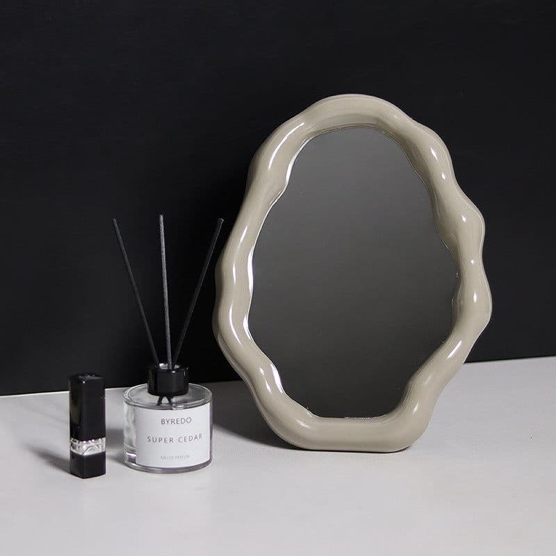 image-Nordic Small High-Value Portable Makeup Mirror for Students