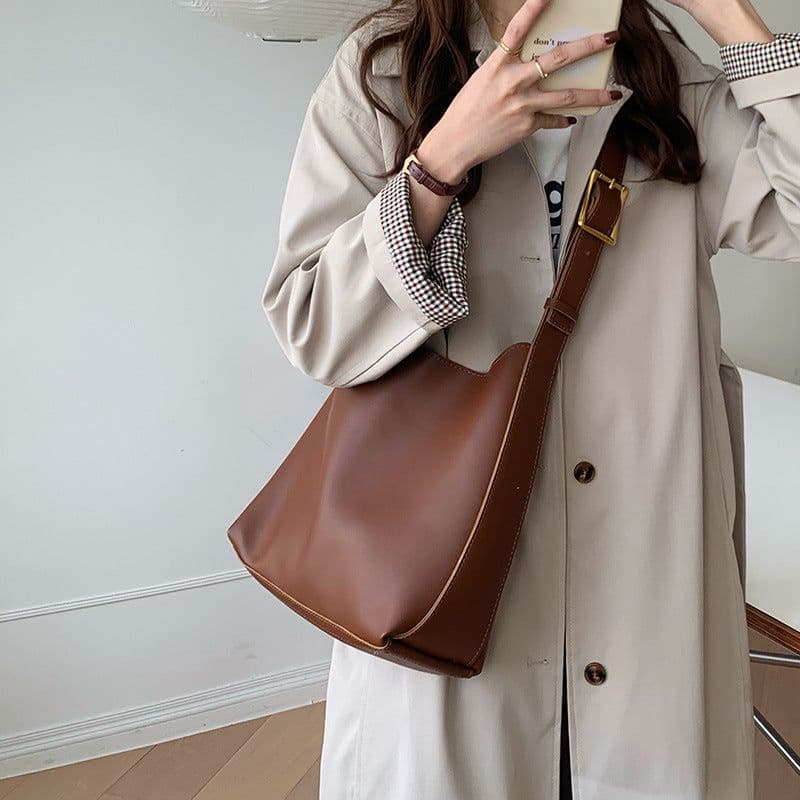 image-Versatile ins large capacity bag female 2024 new lazy style bucket bag retro shoulder messenger bag tote bag