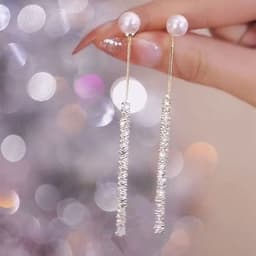 image-Qi Xiaoyue Rhinestone Pearl Earrings - Gold